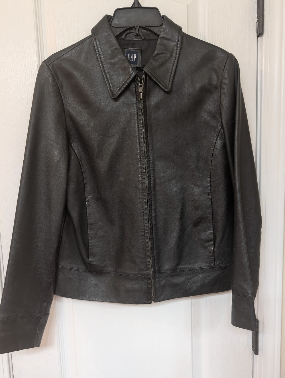GAP Vintage Women's Black Genuine Leather Zip Jacket